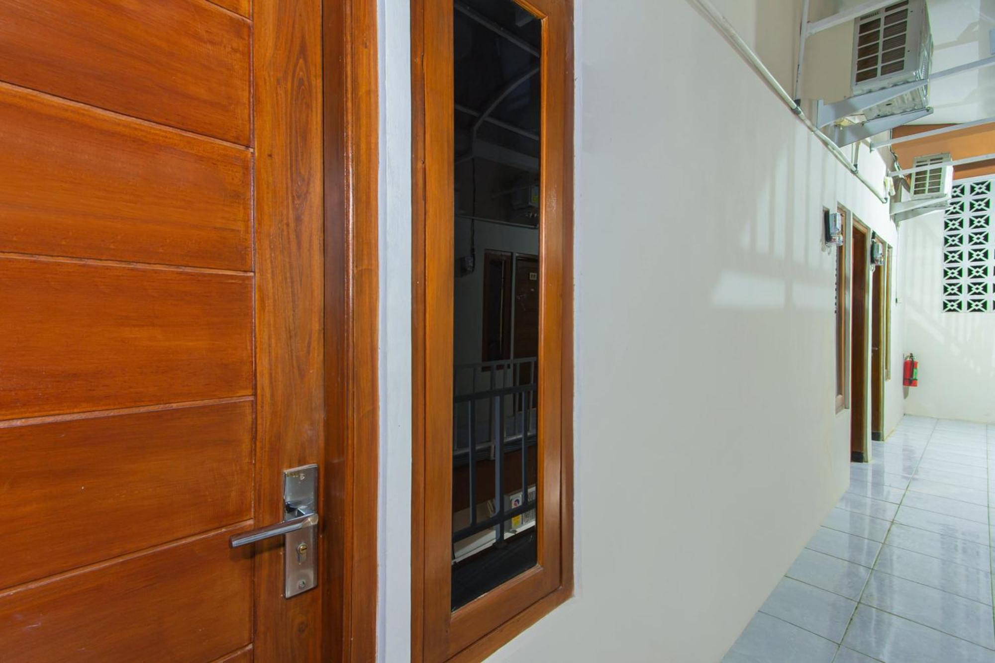 Vaccinated Staff - OYO 1718 Homestay Wak Gobenk Salakan Exterior foto